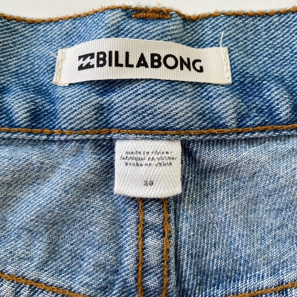 Billabong women’s jean shorts - Picture 3 of 3